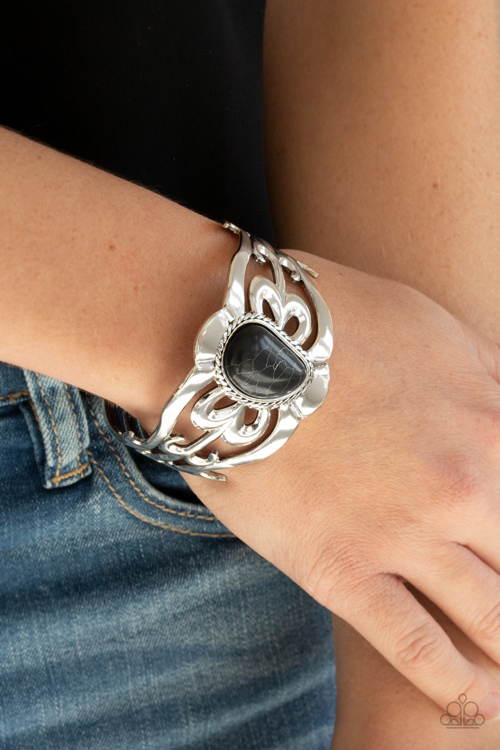 The MESAS are Calling - Black - HTO Bling